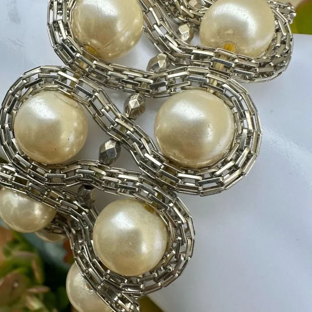Silver tone faux pearl wide stretchy bracelet - Picture 2 of 9